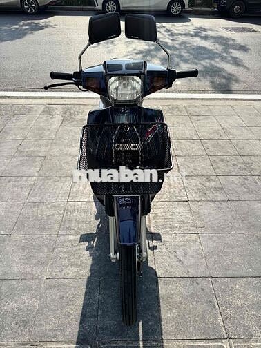 Suzuki Crystal có bán góp cửa hàng