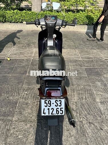Suzuki Crystal có bán góp cửa hàng