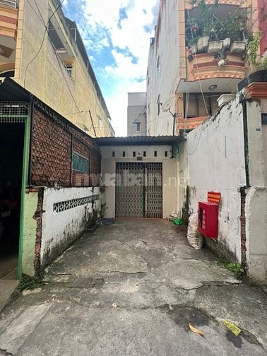 Cho thuê nhà - Hẻm xe hơi - Số 3 Thành Thái. DT : 3m x 20m.