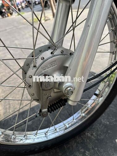Suzuki Crystal có bán góp cửa hàng