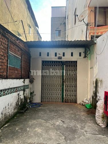 Cho thuê nhà - Hẻm xe hơi - Số 3 Thành Thái. DT : 3m x 20m.