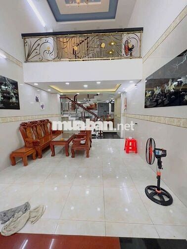 Cho thuê nhà mới đẹp 4 x16 đúc 3 lầu 5pn 5wc 1/phạm văn chiêu p16 GV
