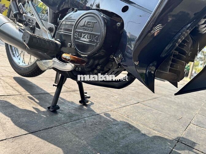 Suzuki Crystal có bán góp cửa hàng