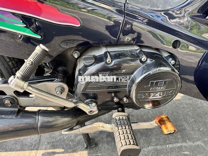 Suzuki Crystal có bán góp cửa hàng