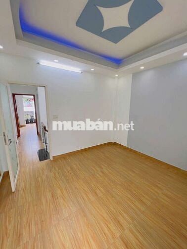 Cho thuê nhà mới đẹp 4 x16 đúc 3 lầu 5pn 5wc 1/phạm văn chiêu p16 GV