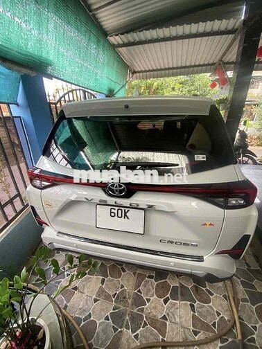 Toyota Veloz Cross Top Trắng Nhập Indonesia