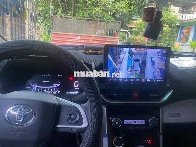 Toyota Veloz Cross Top Trắng Nhập Indonesia