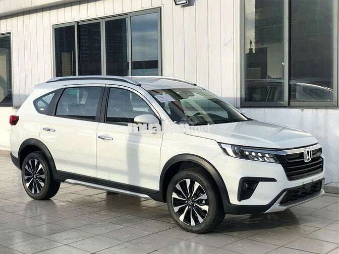 Honda BR-V L Trắng tặng gần 100% LPTB