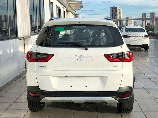 Honda BR-V L Trắng tặng gần 100% LPTB