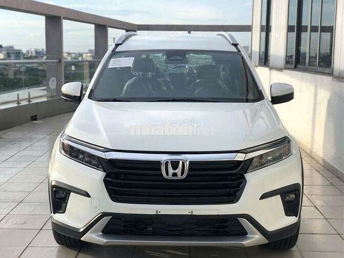 Honda BR-V L Trắng tặng gần 100% LPTB