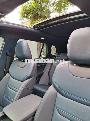 Ford Territory 2025 8000 km Đỏ