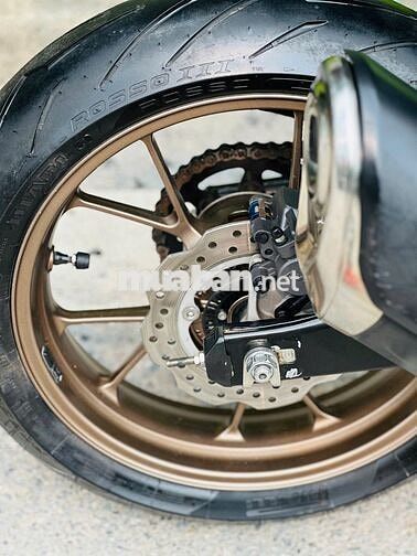 Mạnh Hà Motor bán Honda CB300R 2020 lướt 14k km HN