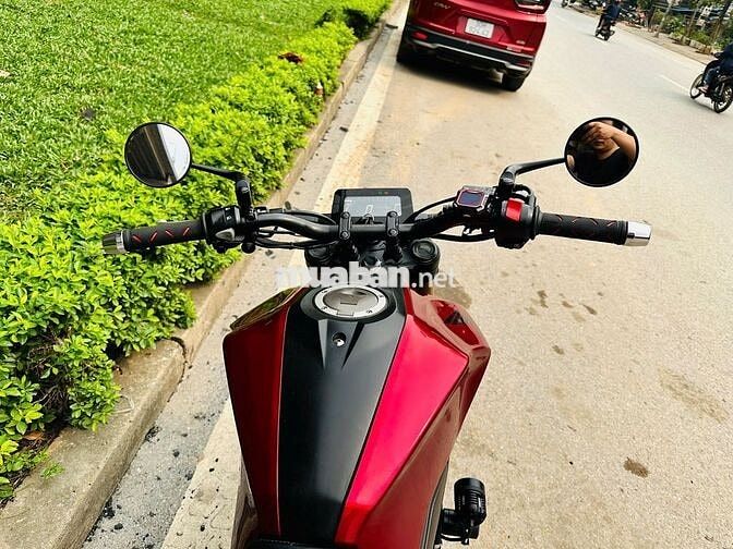 Mạnh Hà Motor bán Honda CB300R 2020 lướt 14k km HN