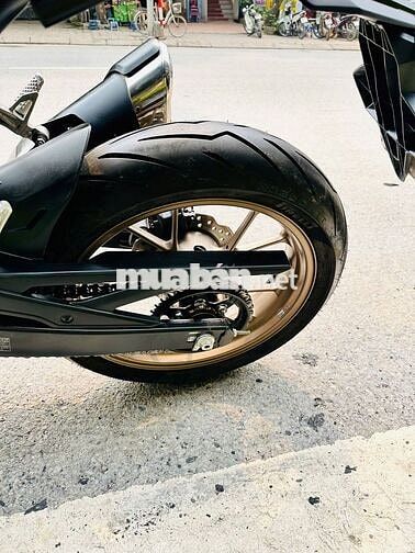 Mạnh Hà Motor bán Honda CB300R 2020 lướt 14k km HN