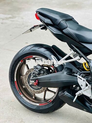 Mạnh Hà Motor bán Honda CB650R ABS 2020 full đồ HN