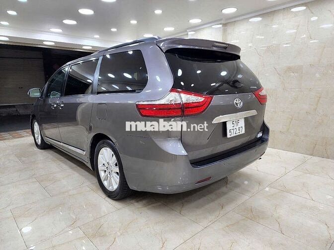 Toyota Sienna Limited 2016 Xám