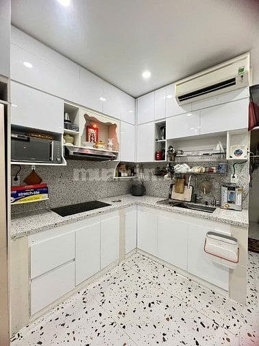 Bán nhà Hẻm Xe Hơi 3 tầng mới đẹp. Full Nội Thất. Nhỉnh 11 tỷ