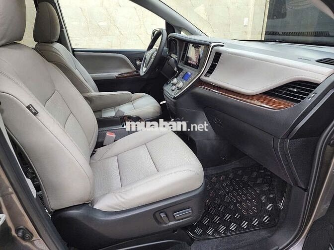 Toyota Sienna Limited 2016 Xám