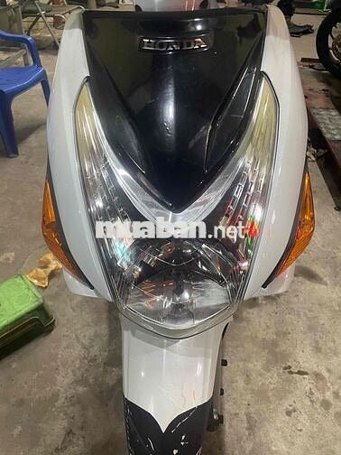 Honda Click Trắng