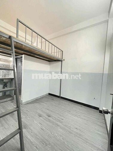 NGUYỄN CỬU VÂN GIÁP Q1  gần ngã tư hang xanh giá rẻ