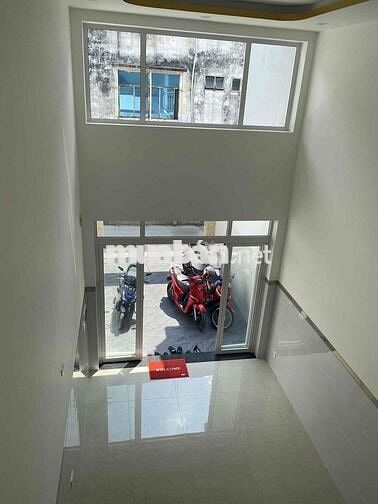 CHO THUÊ NHÀ MỚI 1T1L 3PN2WC SẲN 3 ML OTO 7C ĐẬU SÂN