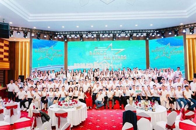 NHÂN VIÊN TƯ VẤN TÀI CHÍNH