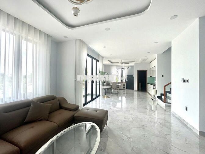 CHO THUÊ NHÀ Ở KINH DOANH LÔ GÓC CÓ SÂN 4 PHÒNG NGỦ KHU MỸ GIA