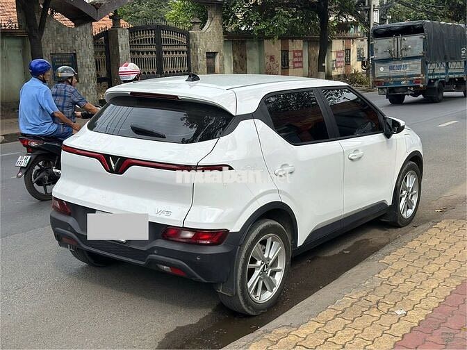 Vinfast VF5 Plus 2024 - Màu trắng - 3v4km -Mua pin