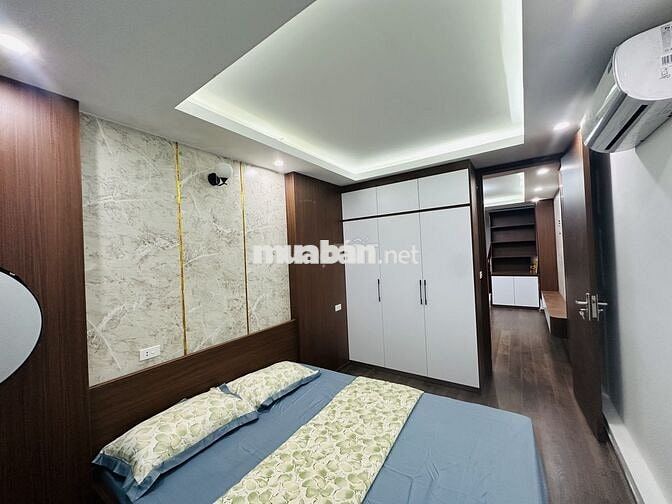 Dân xây 5 tầng ô tô đậu cửa, cạnh đại học thương mại