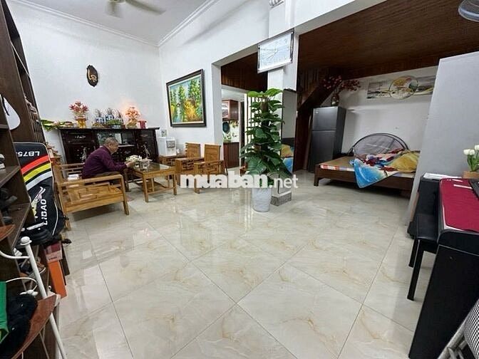 Chỉ với 7 tỷ có ngay nhà dân xây dông ngạc thuỵ phương, ô tô đỗ cổng