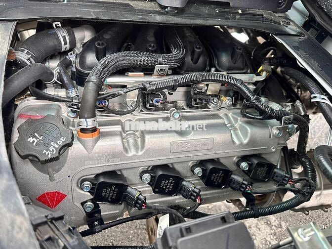 SRM tải van 2 chỗ sản xuất 2025, odo 9000km