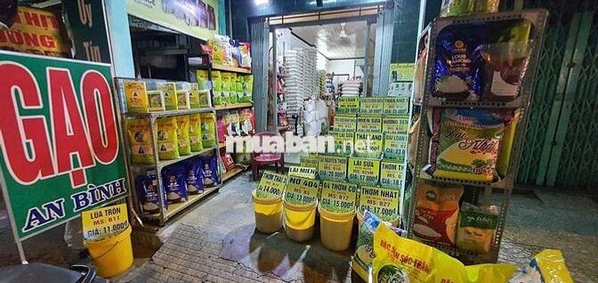 Tuyển nhân viên giao hàng bằng xe máy