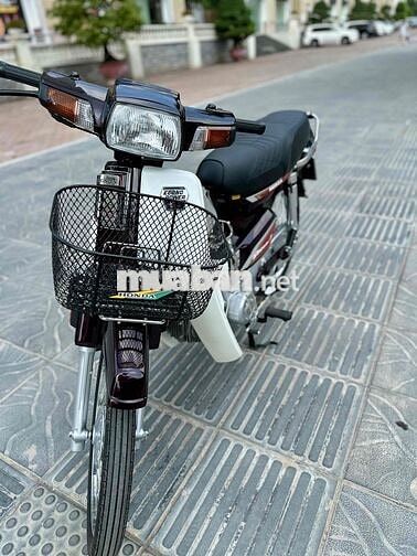 Honda Dream Thái Nâu trắng 1000km