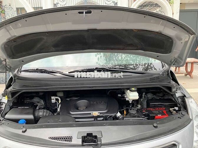 Hyundai Starex 2016 9 chỗ Bạc