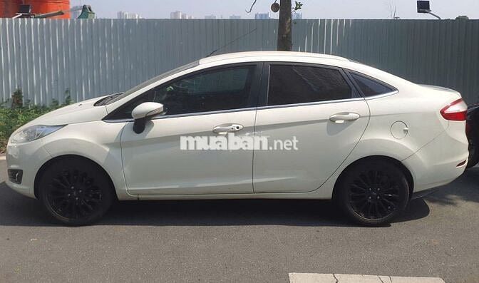 Ford Fiesta 2016 Titanium Trắng