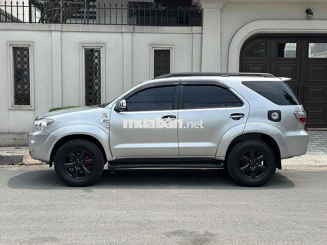 Toyota Fortuner 2009 2.5G - 160000 km