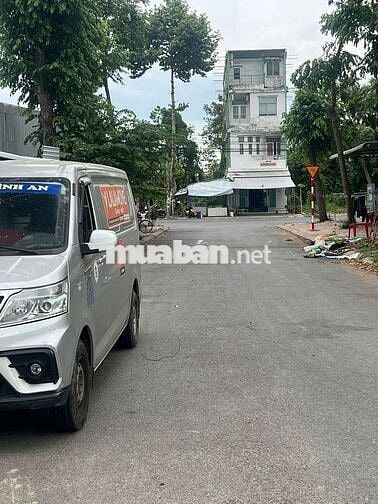 Cặp nền 180m² (10 × 18) đất ở Đô Thị -  khu công nghiệp Hoàng Quân