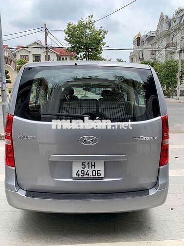 Hyundai Starex 2016 9 chỗ Bạc