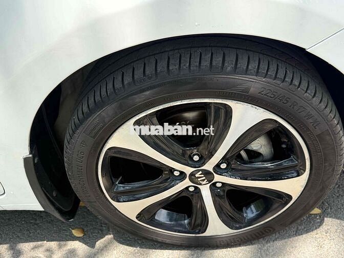 Kia Rondo 2016 Trắng