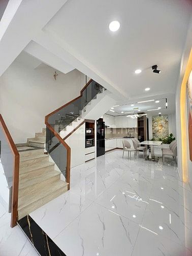 Bán Nhà mới xây. Full Nội Thất. Hẻm Xe Hơi. 4,3m x 15m.Giá chỉ 13,9 tỷ