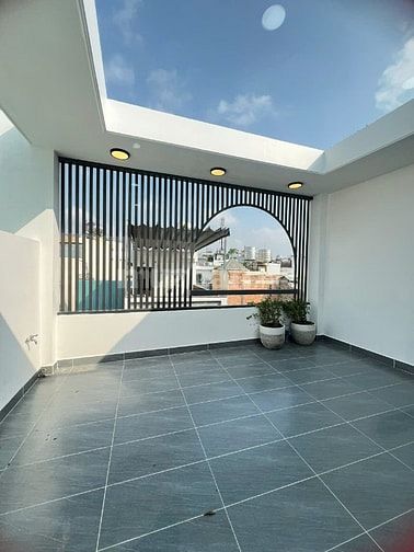 Bán Nhà mới xây. Full Nội Thất. Hẻm Xe Hơi. 4,3m x 15m.Giá chỉ 13,9 tỷ