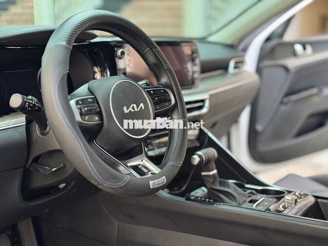 KIA K5 Luxury 2022 Trắng 12.000 km