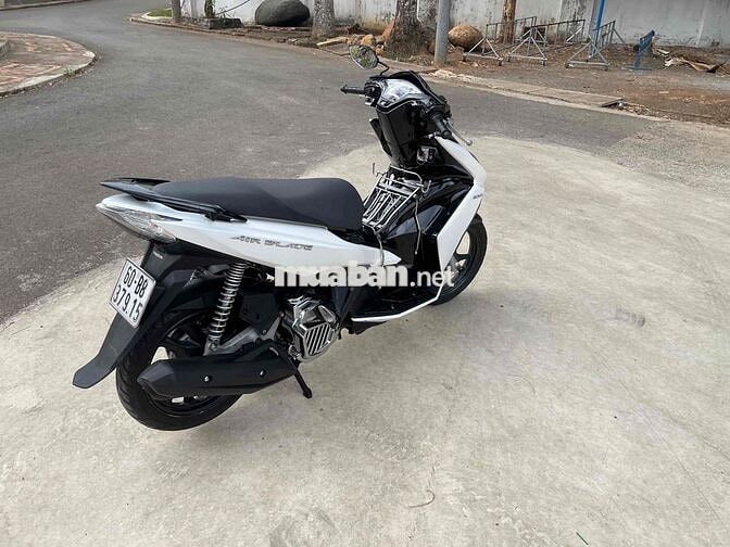 Honda Air Blade 125i Trắng đen