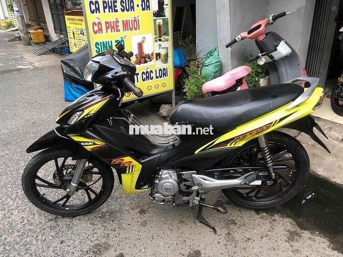 Suzuki Axelo Đen Vàng
