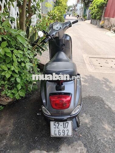 Piaggio Vespa LX 50 Xám