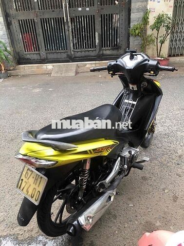 Suzuki Axelo Đen Vàng