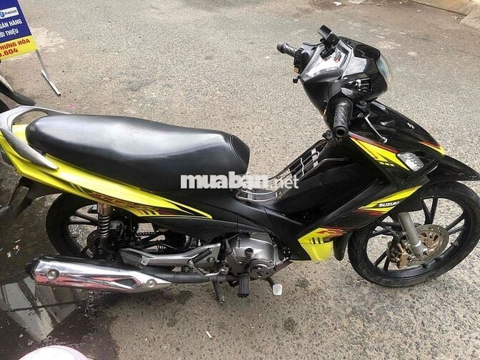 Suzuki Axelo Đen Vàng