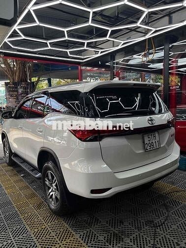 Toyota Fortuner Trắng 140.000 km