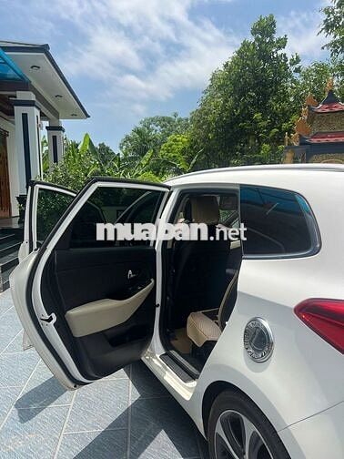 KIA RONDO 2016 5 vạn Km, Trắng