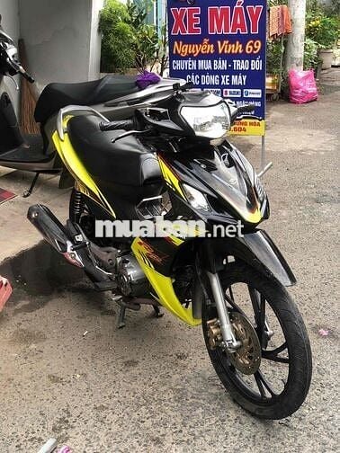 Suzuki Axelo Đen Vàng